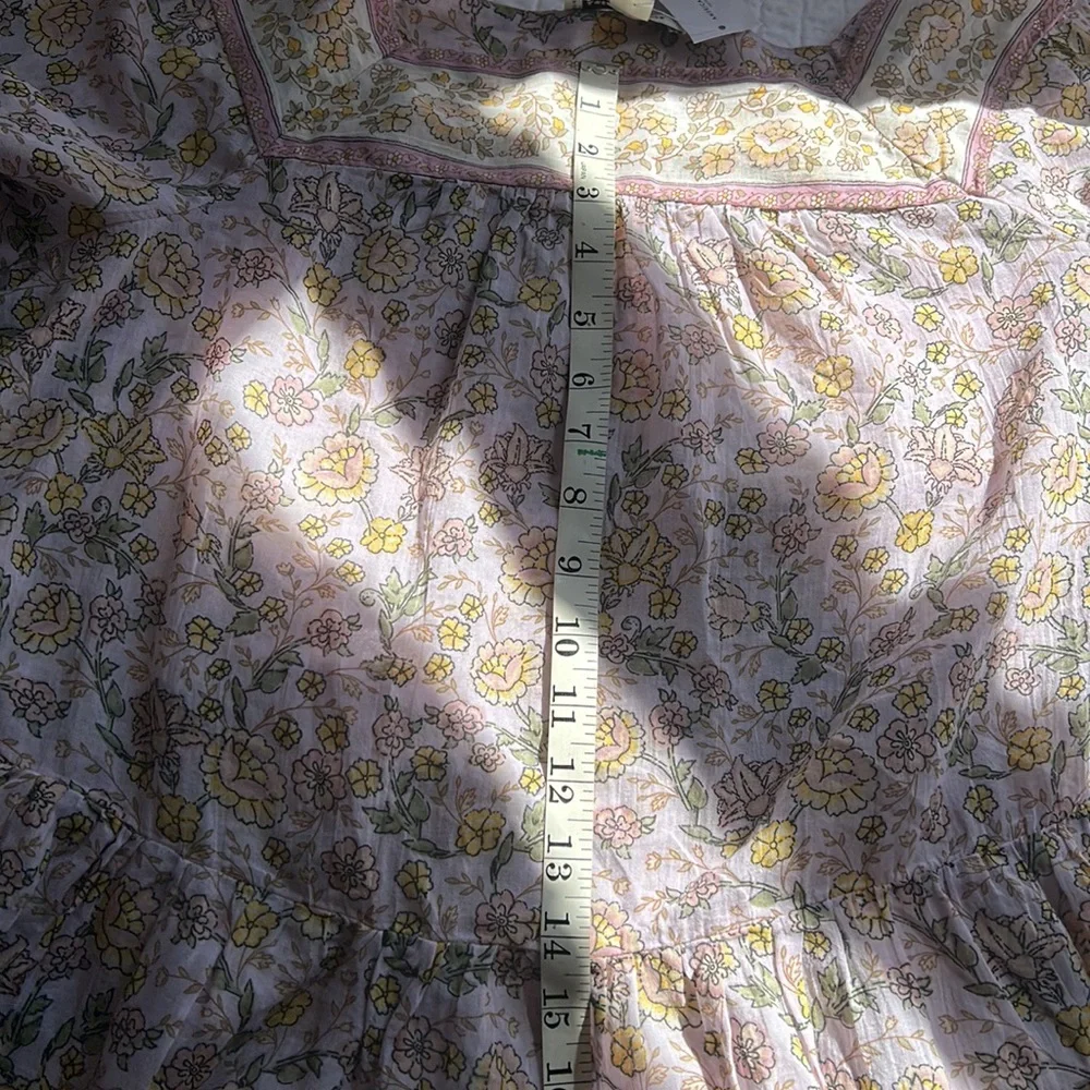 American Eagle flowy top.    Pale purple. Size S     Would easily fit Medium - Picture 7 of 14